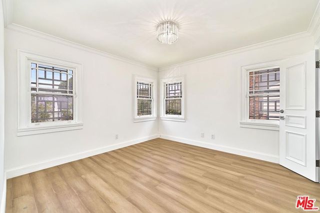 860 S Norton Avenue, Los Angeles, CA 90005
