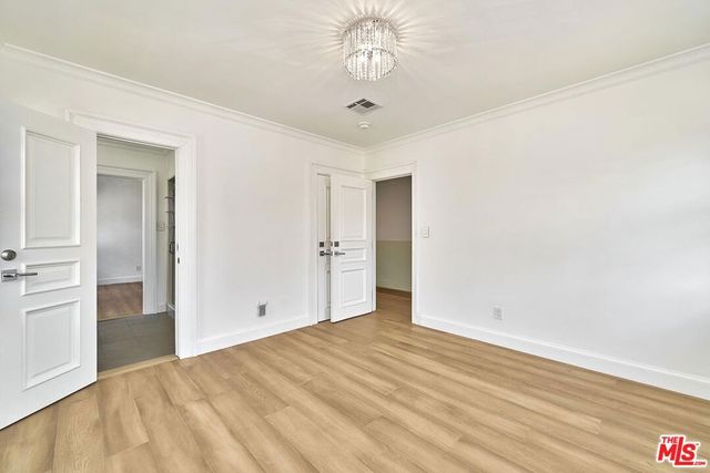 860 S Norton Avenue, Los Angeles, CA 90005