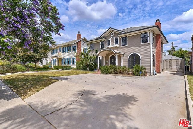 860 S Norton Avenue, Los Angeles, CA 90005