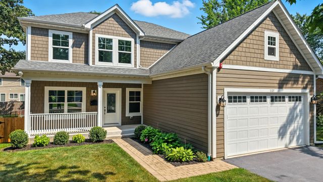 1127 Kenton Road, Deerfield, IL 60015
