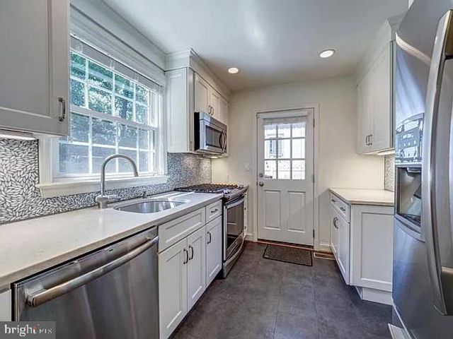 21 KENTBURY WAY, Bethesda, MD 20814
