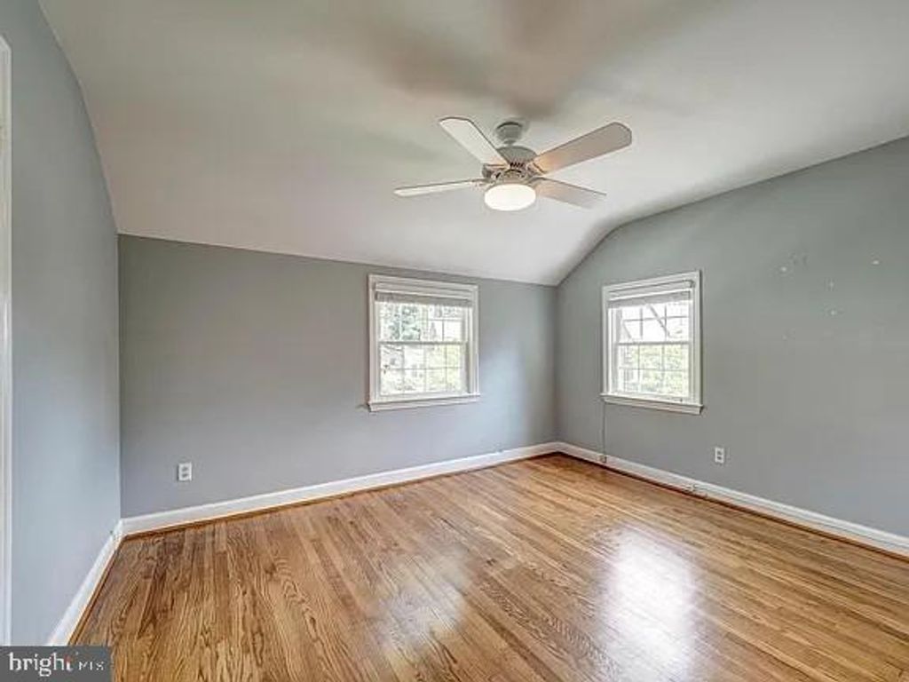 Image 23 of property listing at 21 KENTBURY WAY, Bethesda, MD 20814