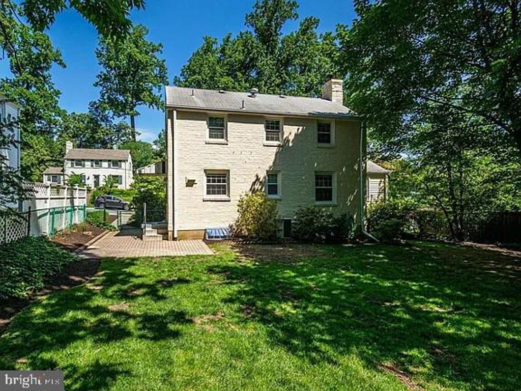 Image 27 of property listing at 21 KENTBURY WAY, Bethesda, MD 20814
