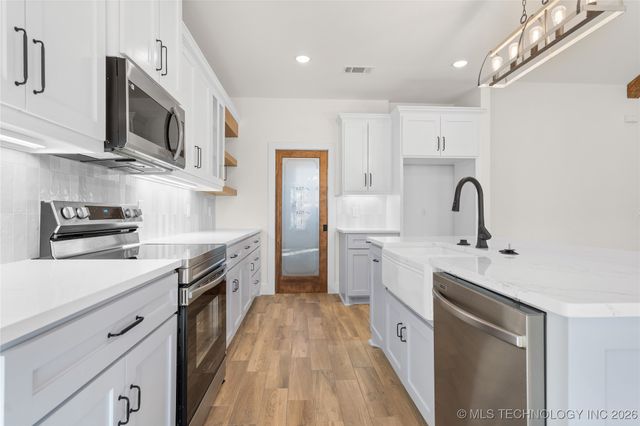 225 Gateway Road, Ardmore, OK 73401