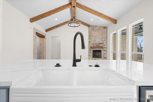 225 Gateway Road, Ardmore, OK 73401