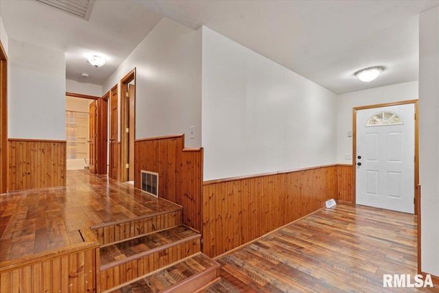 9 COACHLIGHT Court, Springfield, IL 62703