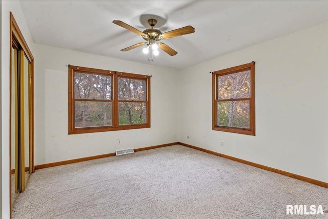 9 COACHLIGHT Court, Springfield, IL 62703