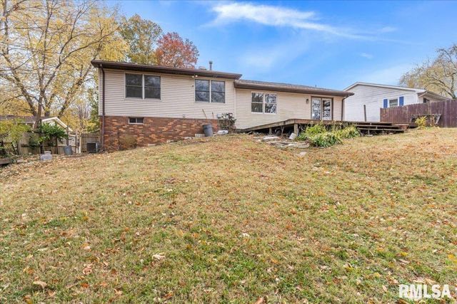 9 COACHLIGHT Court, Springfield, IL 62703