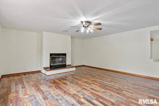 9 COACHLIGHT Court, Springfield, IL 62703