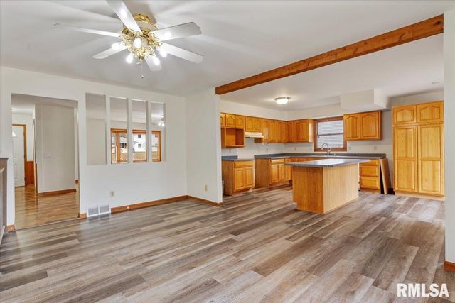 9 COACHLIGHT Court, Springfield, IL 62703