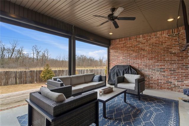 970 Clark Circle, Bentonville, AR 72713