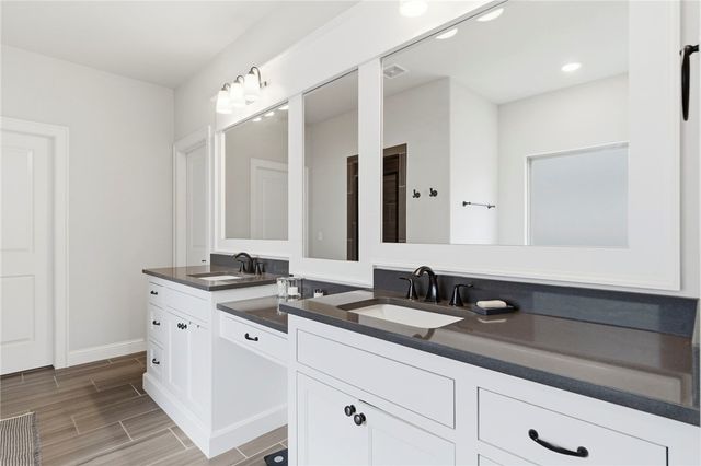 970 Clark Circle, Bentonville, AR 72713