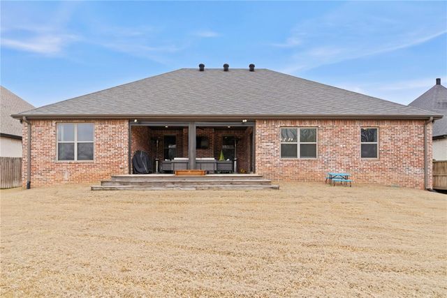 970 Clark Circle, Bentonville, AR 72713