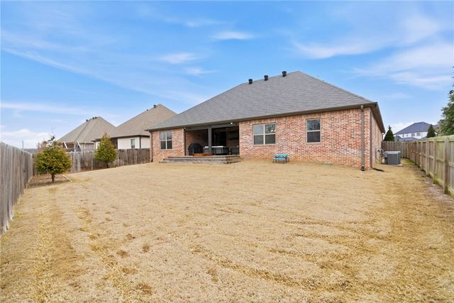 970 Clark Circle, Bentonville, AR 72713