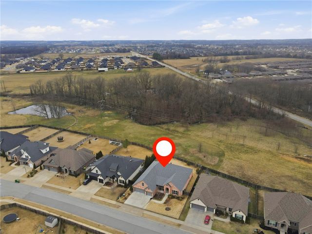 970 Clark Circle, Bentonville, AR 72713