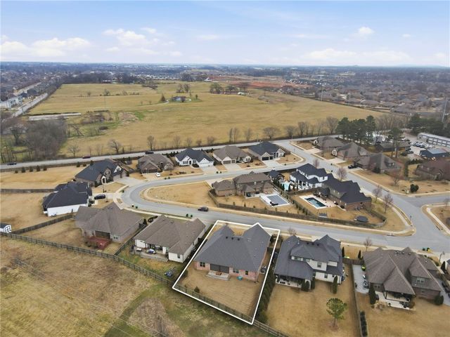 970 Clark Circle, Bentonville, AR 72713