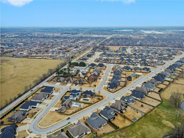 970 Clark Circle, Bentonville, AR 72713