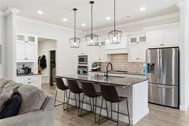 970 Clark Circle, Bentonville, AR 72713