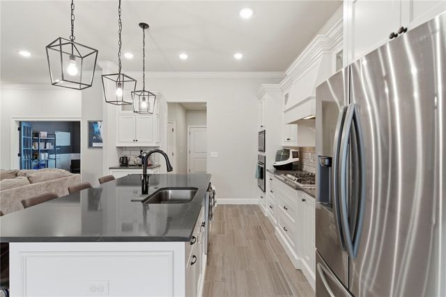 970 Clark Circle, Bentonville, AR 72713