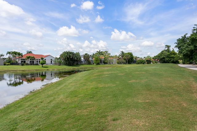 15642 Cypress Park Drive, Wellington, FL 33414