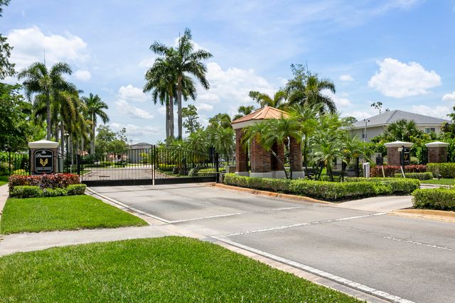 15642 Cypress Park Drive, Wellington, FL 33414