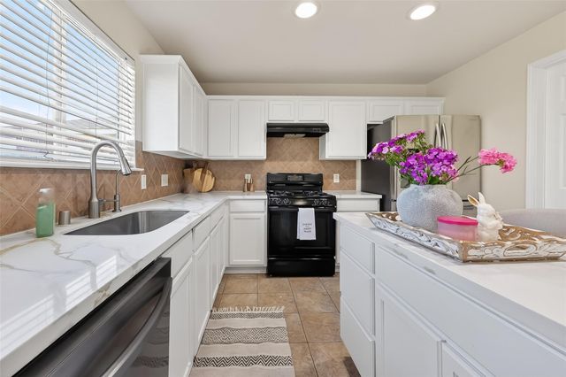 1915 Tommy Lane, Missouri City, TX 77489