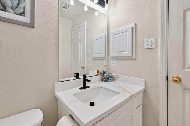 1915 Tommy Lane, Missouri City, TX 77489