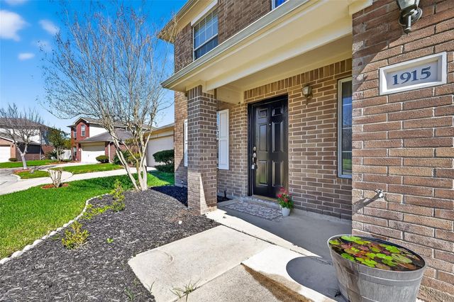 1915 Tommy Lane, Missouri City, TX 77489