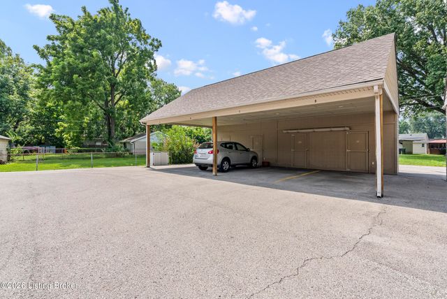 925 E 7th St APT 104, Jeffersonville, IN 47130