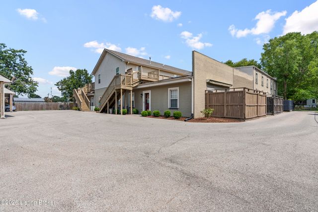 925 E 7th St APT 104, Jeffersonville, IN 47130