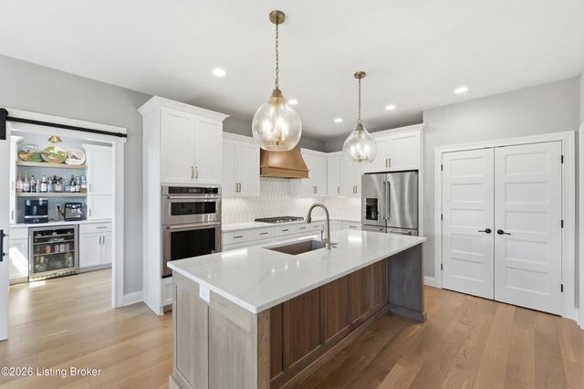 6300 Leyton Ct, Crestwood, KY 40014