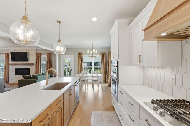 6300 Leyton Ct, Crestwood, KY 40014