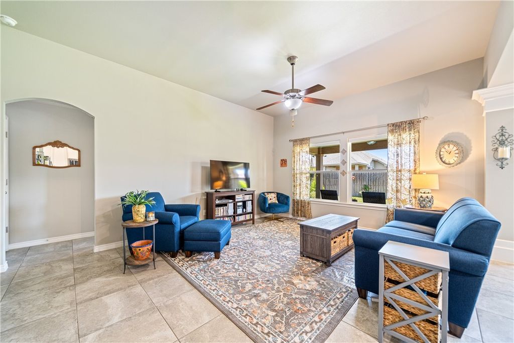 2210 Spoonbill Dr, Corpus Christi, TX 78414 — photo 5