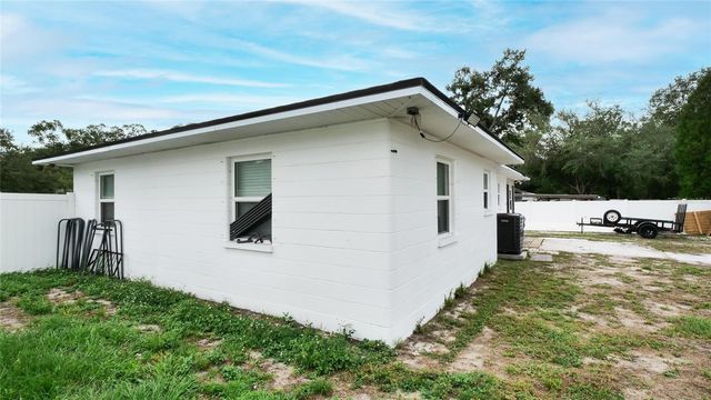 9708 FOREST HILLS DRIVE, Tampa, FL 33612