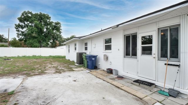 9708 FOREST HILLS DRIVE, Tampa, FL 33612