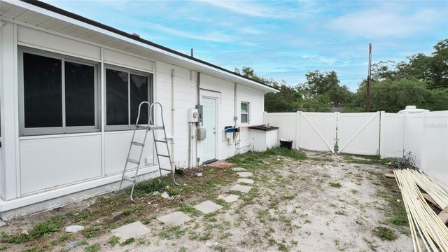 9708 FOREST HILLS DRIVE, Tampa, FL 33612