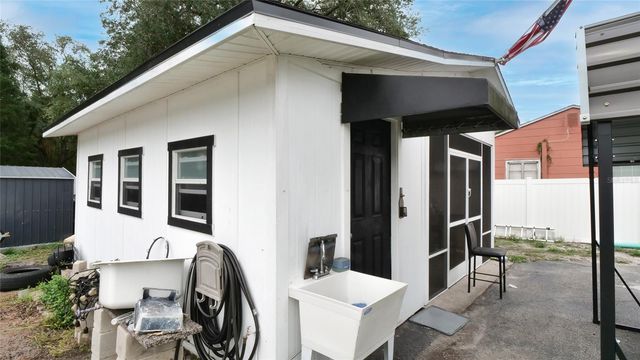 9708 FOREST HILLS DRIVE, Tampa, FL 33612