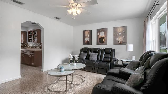 9708 FOREST HILLS DRIVE, Tampa, FL 33612