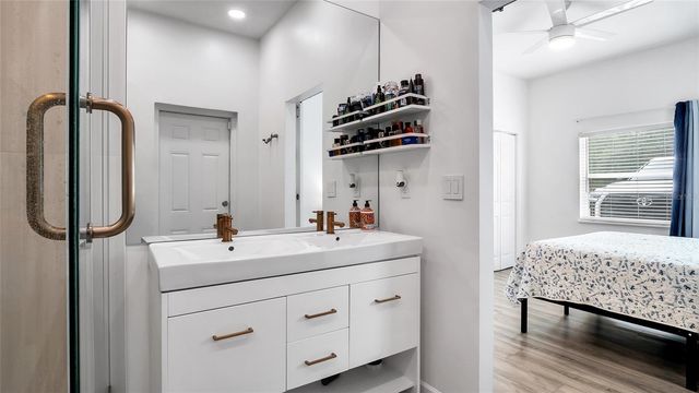 9708 FOREST HILLS DRIVE, Tampa, FL 33612