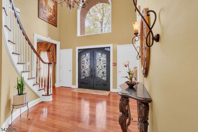23 Yellowstone Dr, Old Bridge Twp., NJ 08857