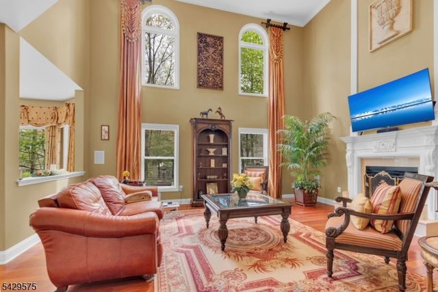 23 Yellowstone Dr, Old Bridge Twp., NJ 08857