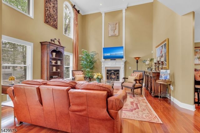 23 Yellowstone Dr, Old Bridge Twp., NJ 08857