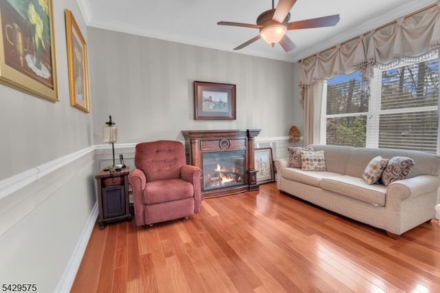 23 Yellowstone Dr, Old Bridge Twp., NJ 08857