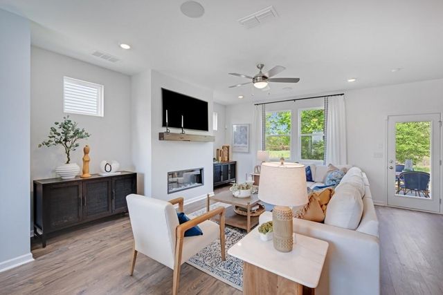 4037 Laurant Path, Flowery Branch, GA 30542