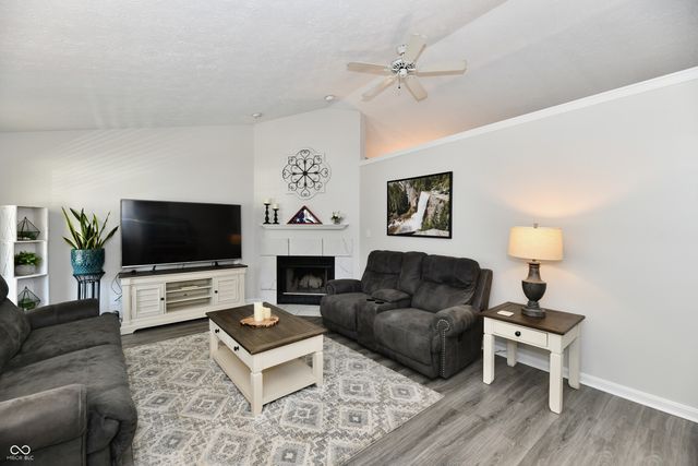 1157 Runningbrook Court, Avon, IN 46123