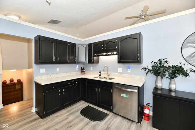 1157 Runningbrook Court, Avon, IN 46123