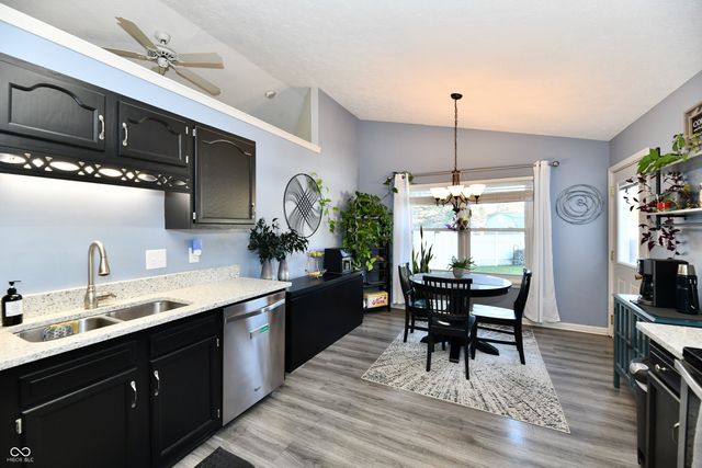 1157 Runningbrook Court, Avon, IN 46123