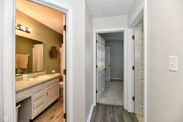 1157 Runningbrook Court, Avon, IN 46123