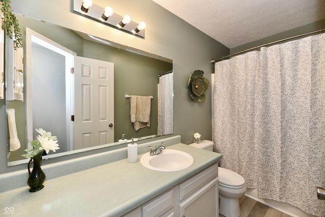 1157 Runningbrook Court, Avon, IN 46123