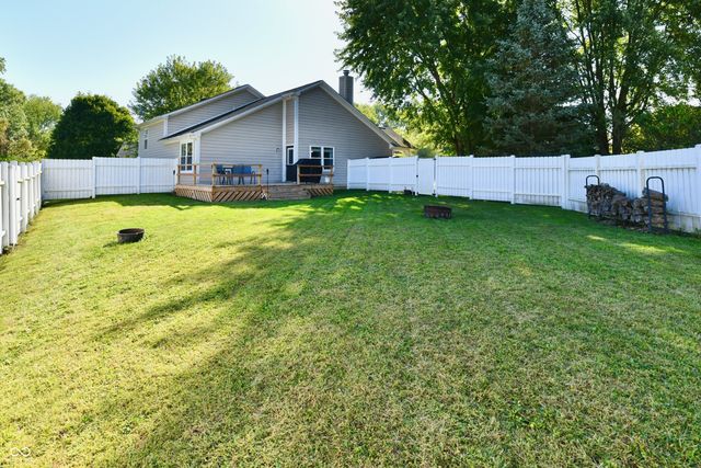 1157 Runningbrook Court, Avon, IN 46123